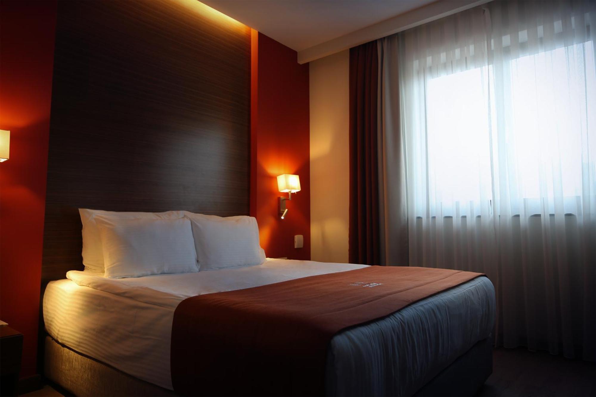Hotel Dukagjini Peć Eksteriør billede